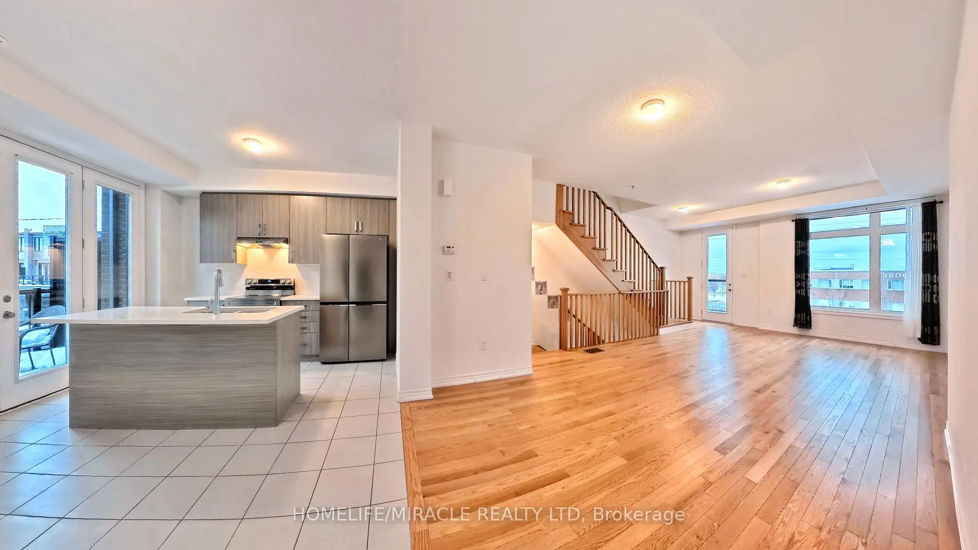 Photo 41 of 59 Sorbara Way, Whitby, Brooklin — HOMEH