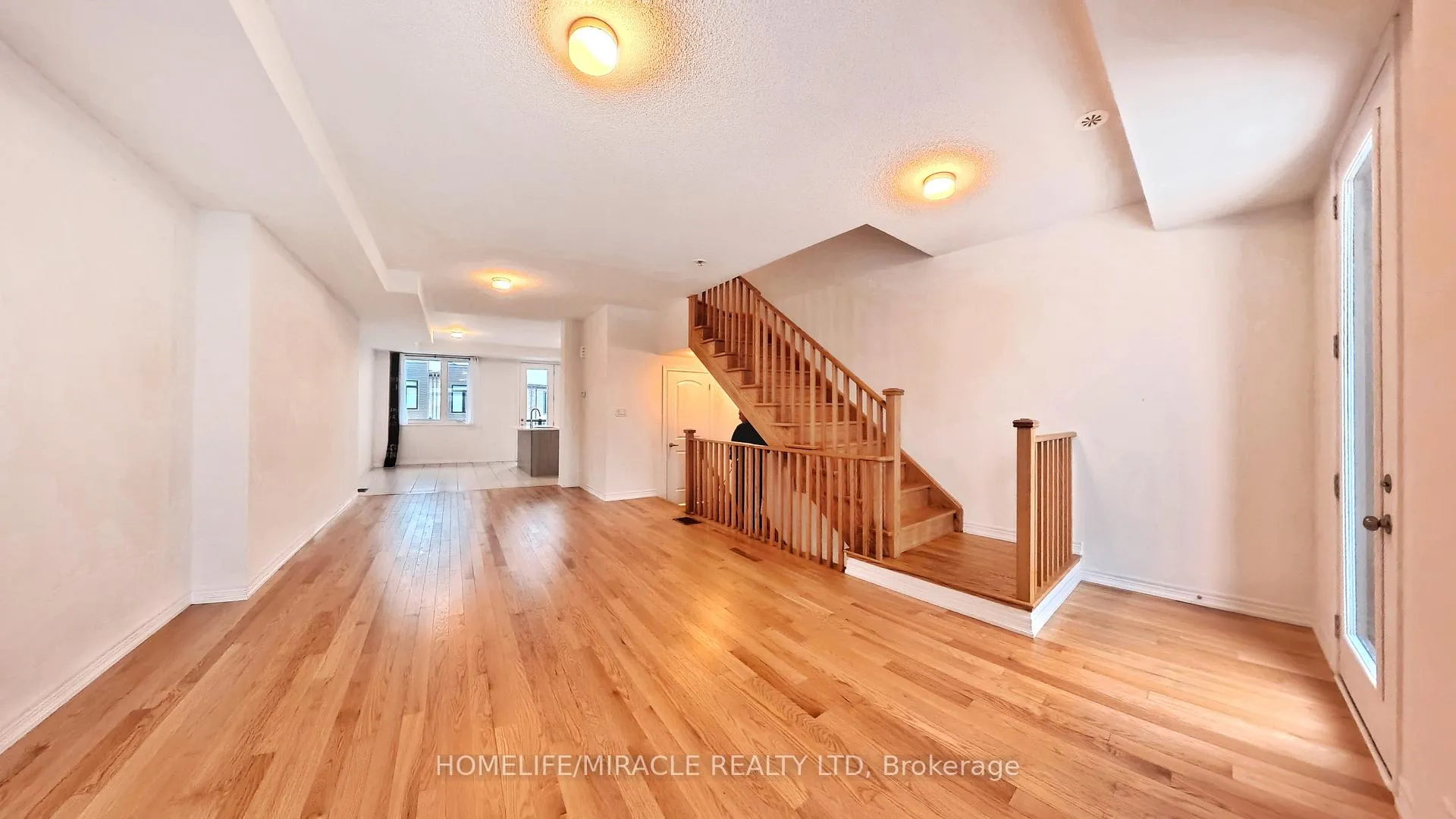 Photo 43 of 59 Sorbara Way, Whitby, Brooklin — HOMEH