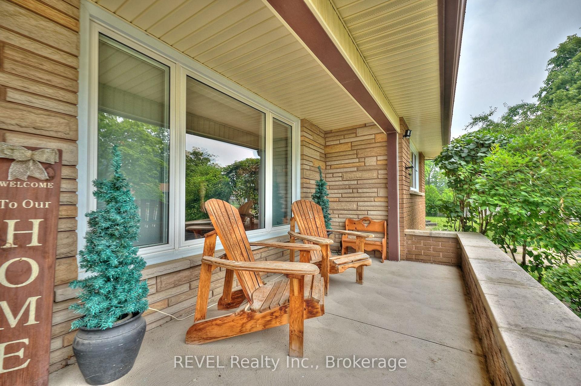 Photo 8 of 15 Wellbrook Boulevard, Welland, Prince Charles — HOMEH
