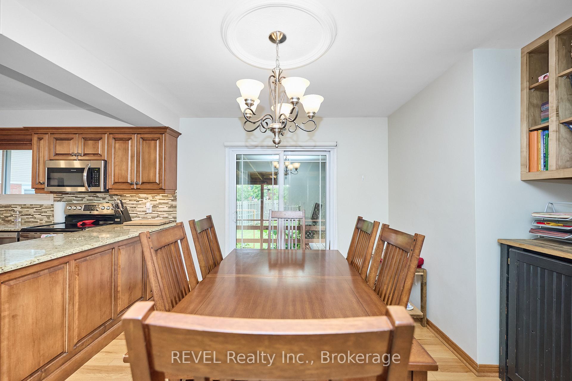 Photo 17 of 15 Wellbrook Boulevard, Welland, Prince Charles — HOMEH