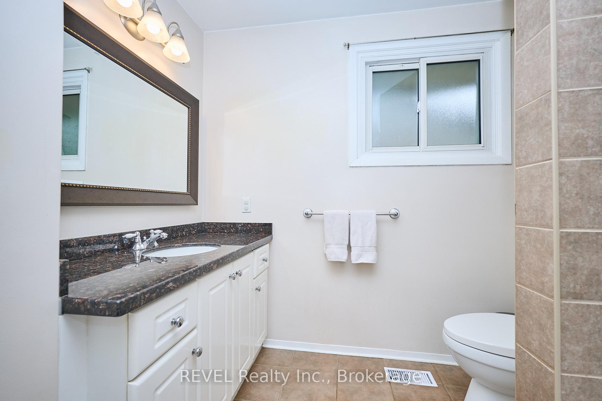 Photo 22 of 15 Wellbrook Boulevard, Welland, Prince Charles — HOMEH