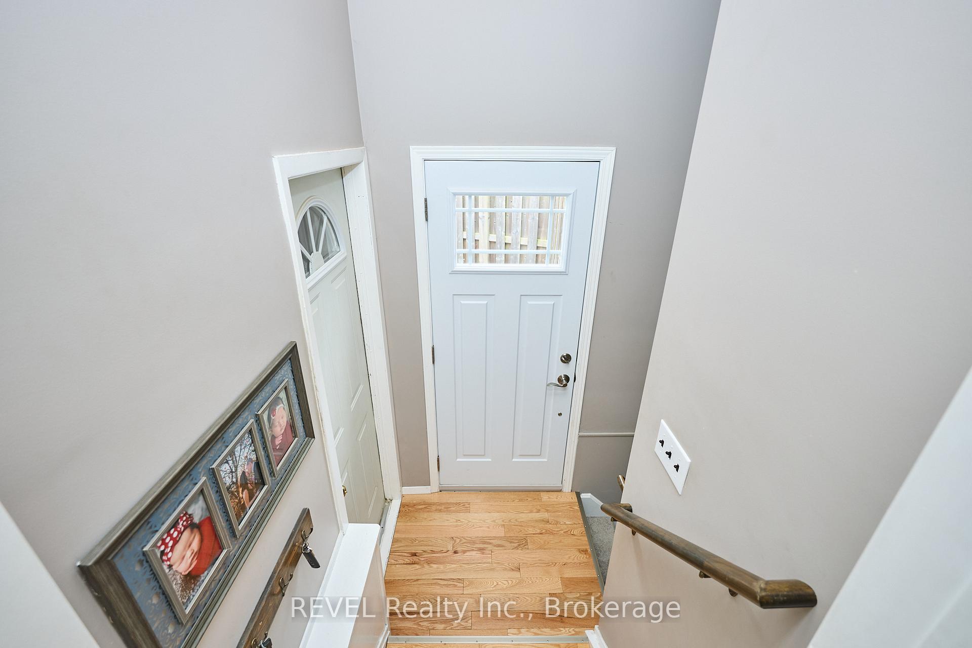 Photo 27 of 15 Wellbrook Boulevard, Welland, Prince Charles — HOMEH
