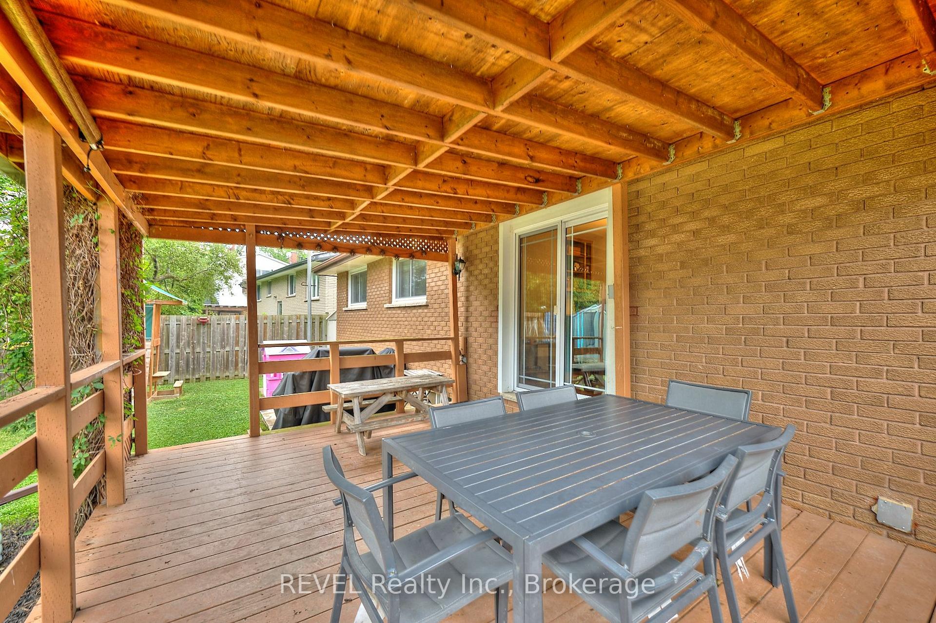 Photo 46 of 15 Wellbrook Boulevard, Welland, Prince Charles — HOMEH