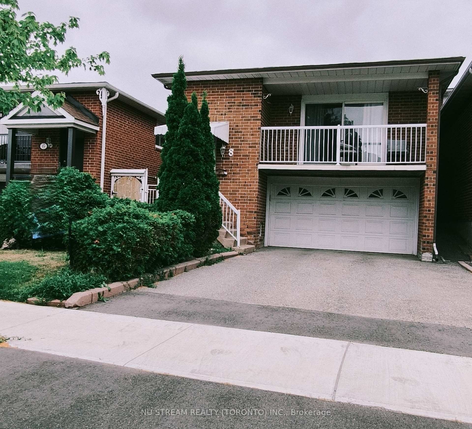 Photo 1 of 8 Peachtree Place, Vaughan, Glen Shields — HOMEH