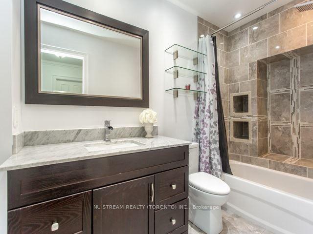 Photo 10 of 8 Peachtree Place, Vaughan, Glen Shields — HOMEH