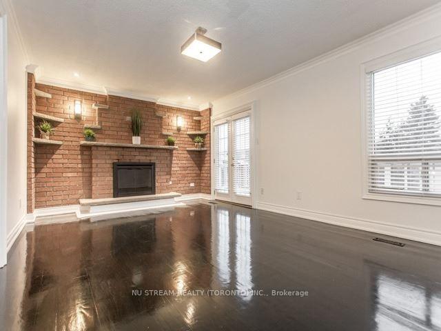Photo 11 of 8 Peachtree Place, Vaughan, Glen Shields — HOMEH