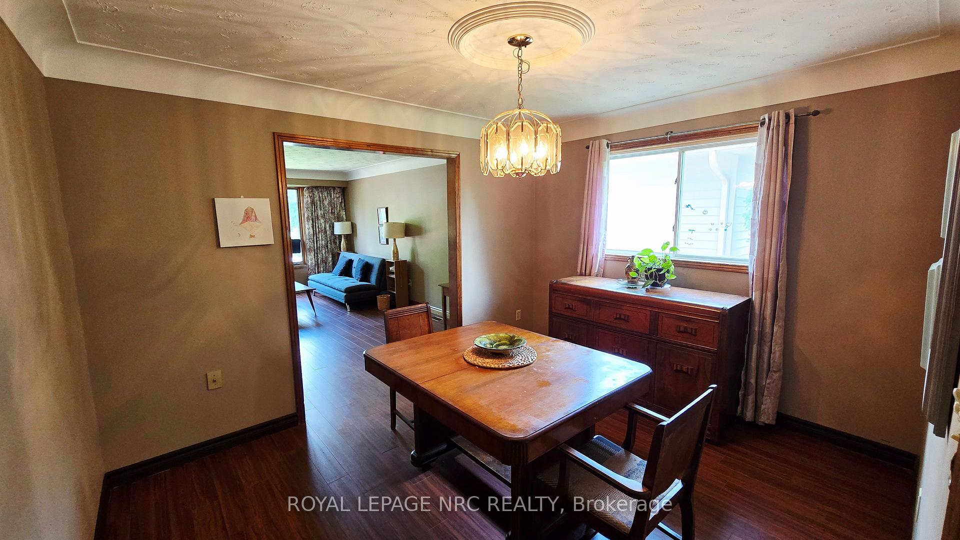 Photo 7 of 145 Leaside Drive, Welland, N. Welland — HOMEH