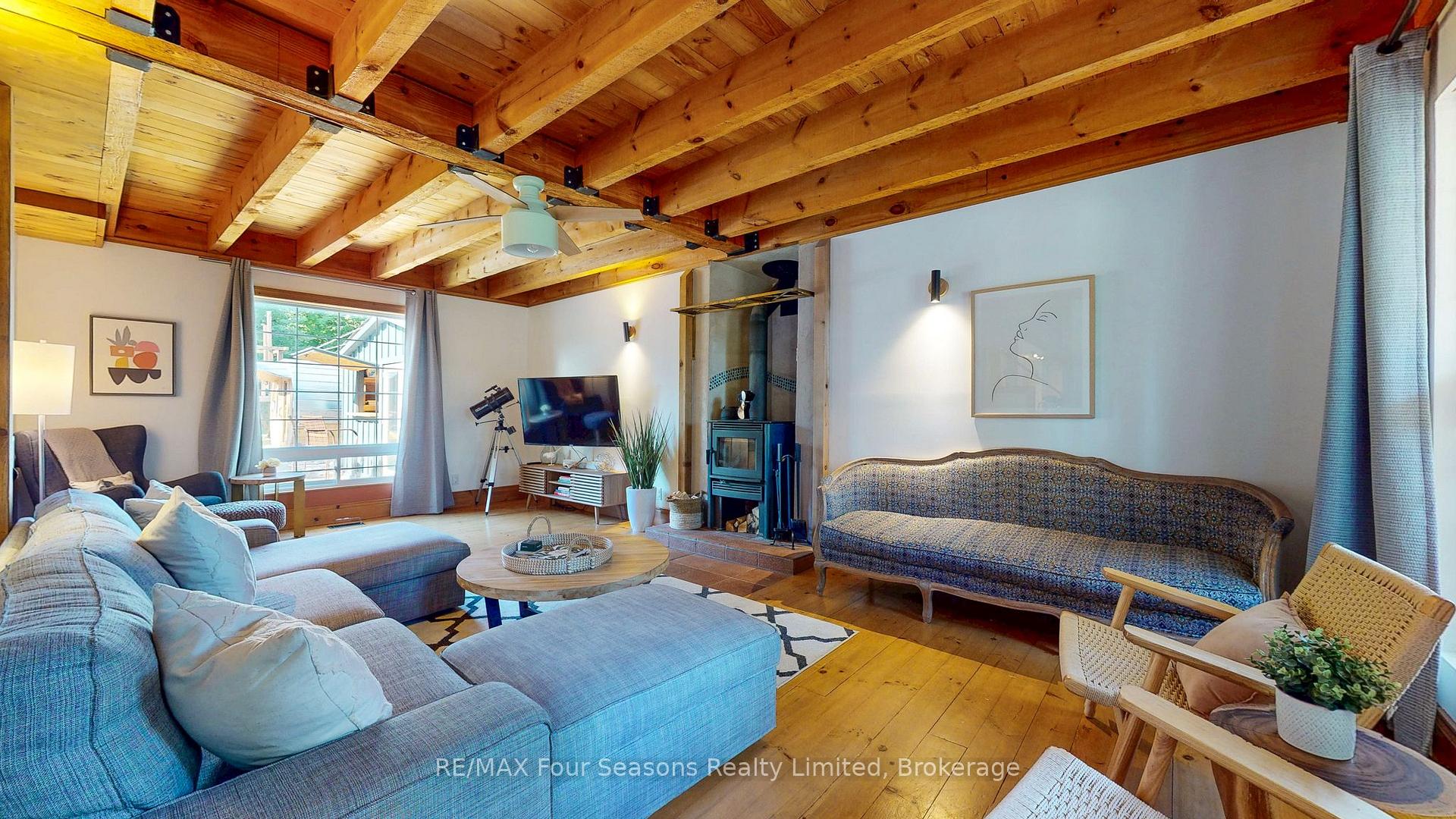 Photo 4 of 173 Brooker Boulevard, Blue Mountains — HOMEH