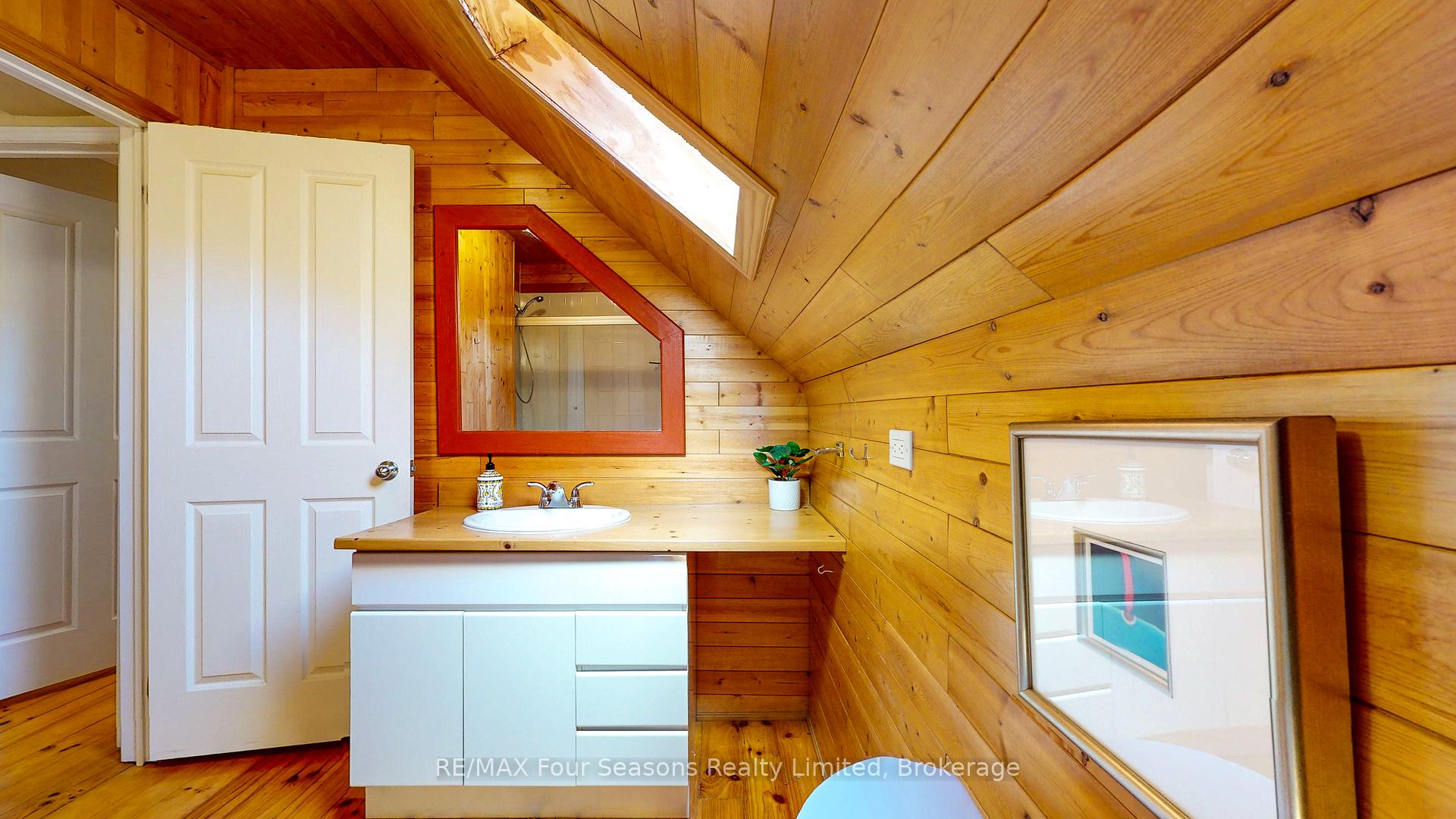 Photo 25 of 173 Brooker Boulevard, Blue Mountains — HOMEH