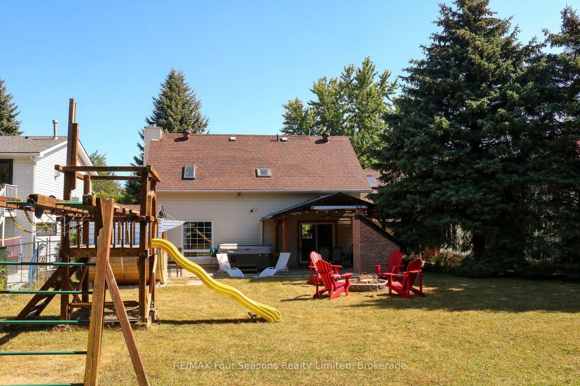 Photo 36 of 173 Brooker Boulevard, Blue Mountains — HOMEH
