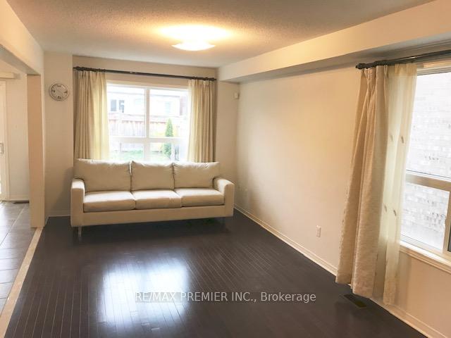 Photo 6 of 61 Manordale Crescent, Vaughan, Vellore Village — HOMEH
