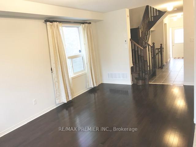 Photo 7 of 61 Manordale Crescent, Vaughan, Vellore Village — HOMEH