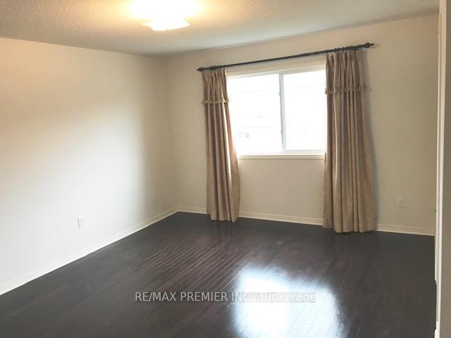 Photo 9 of 61 Manordale Crescent, Vaughan, Vellore Village — HOMEH