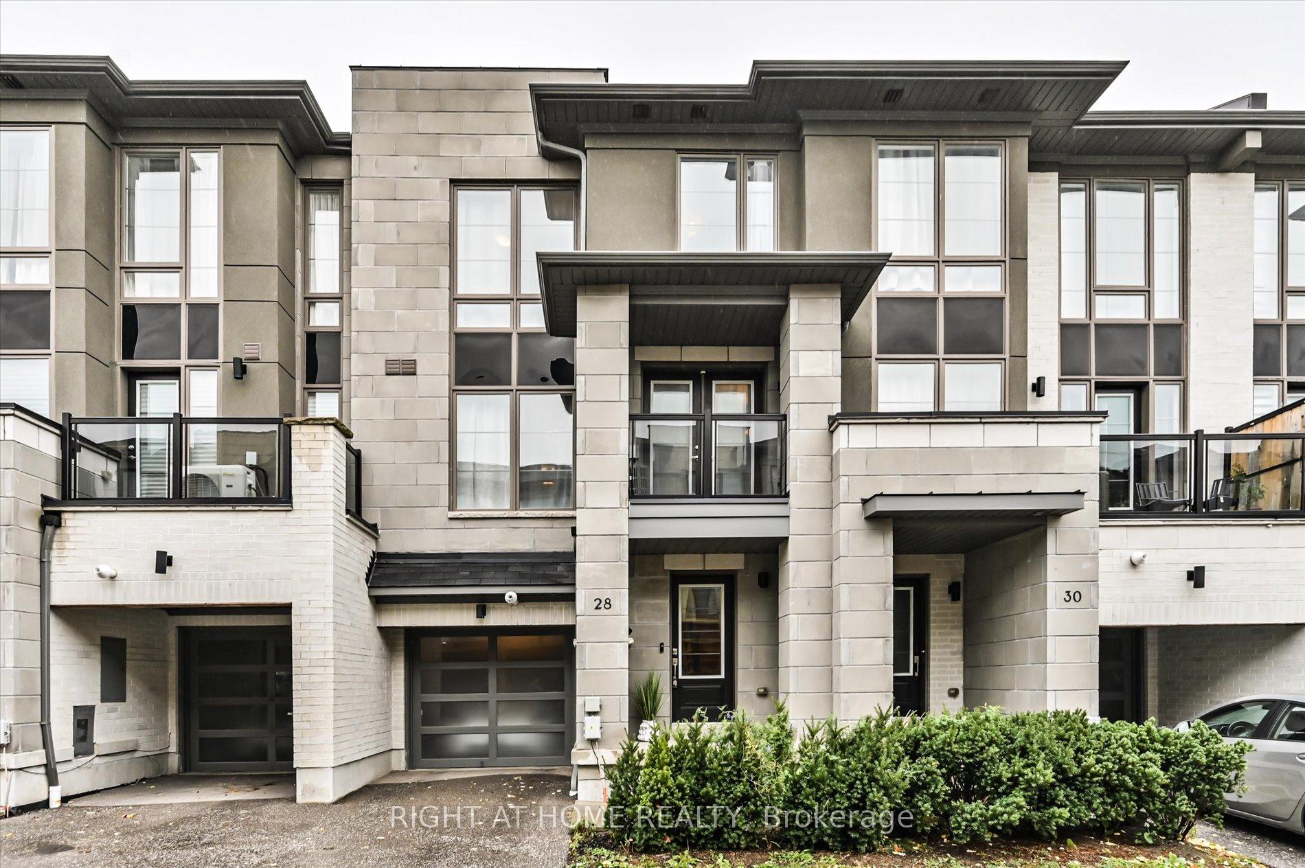 Front of 28 Pallock Hill Way