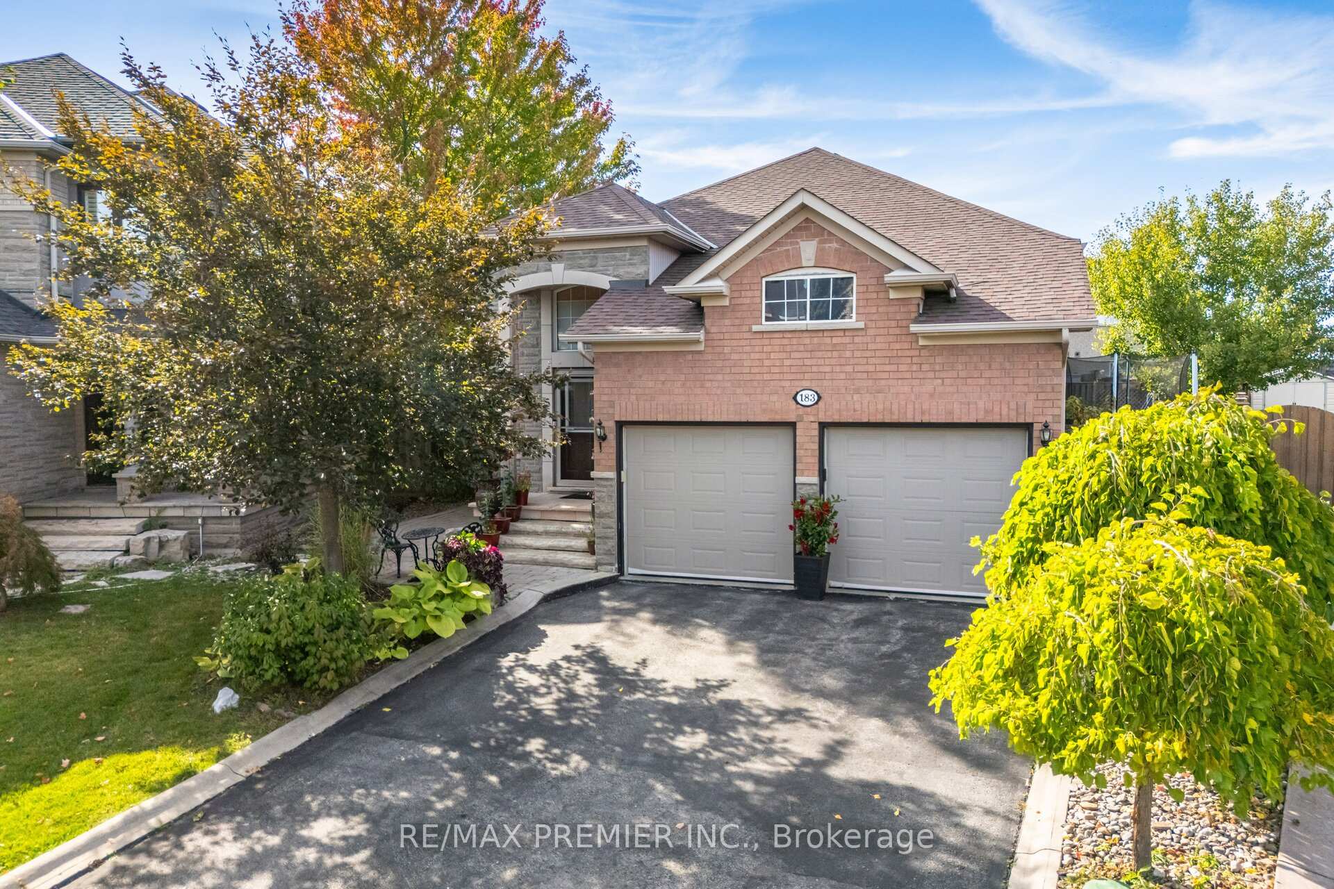 Photo 1 of 183 Regency View Heights, Vaughan, Rural Vaughan — HOMEH