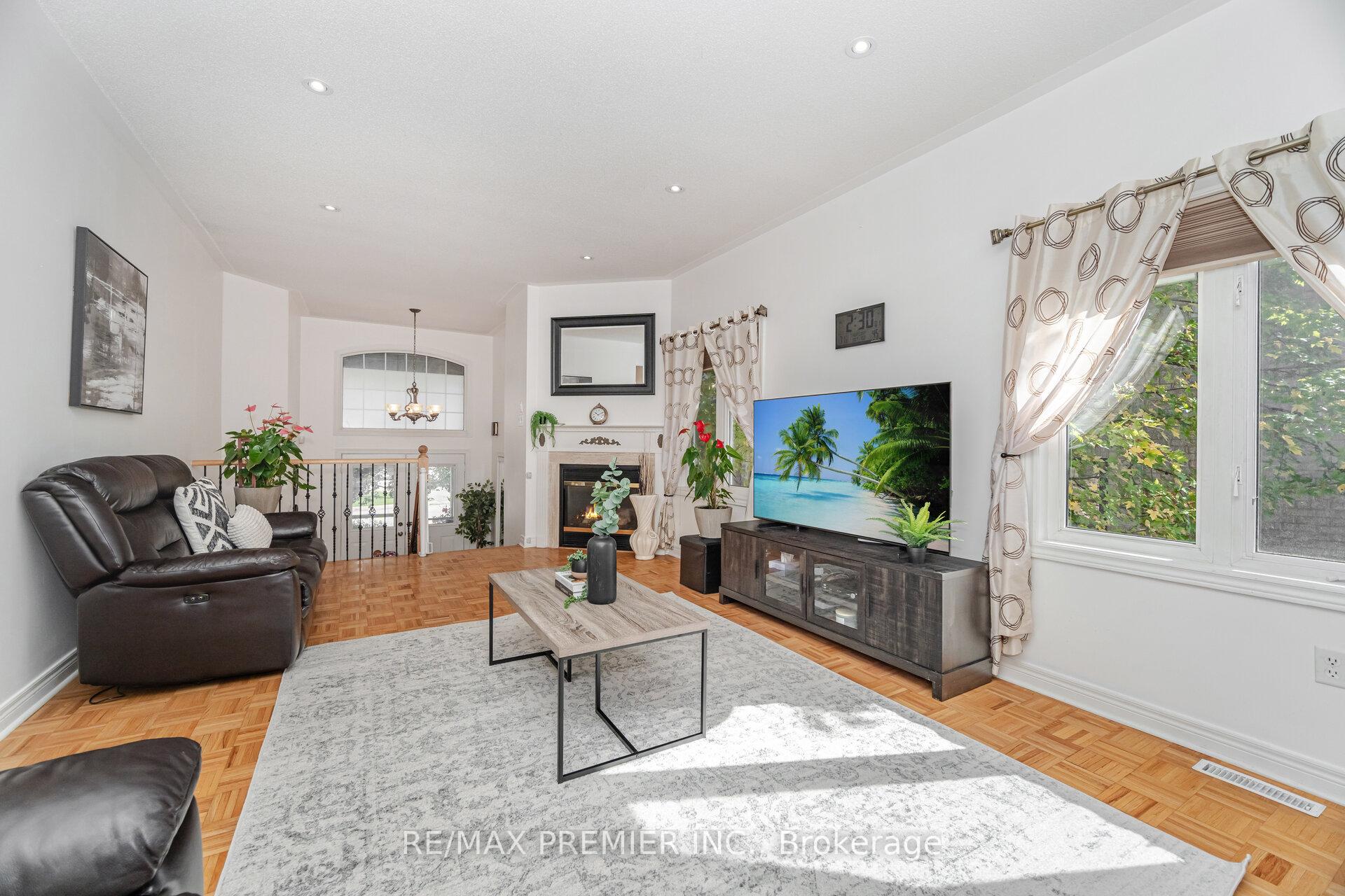 Photo 8 of 183 Regency View Heights, Vaughan, Rural Vaughan — HOMEH