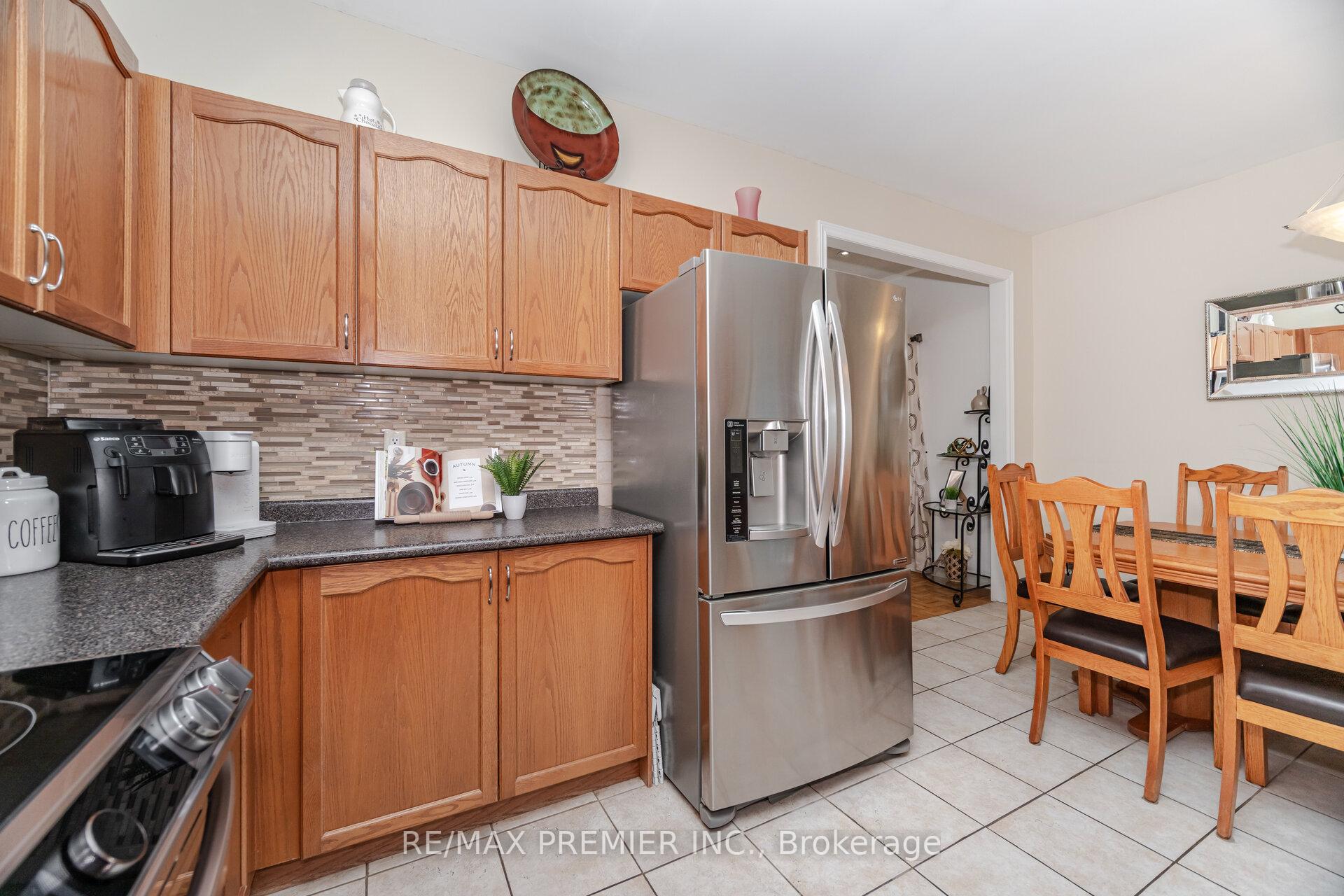 Photo 15 of 183 Regency View Heights, Vaughan, Rural Vaughan — HOMEH