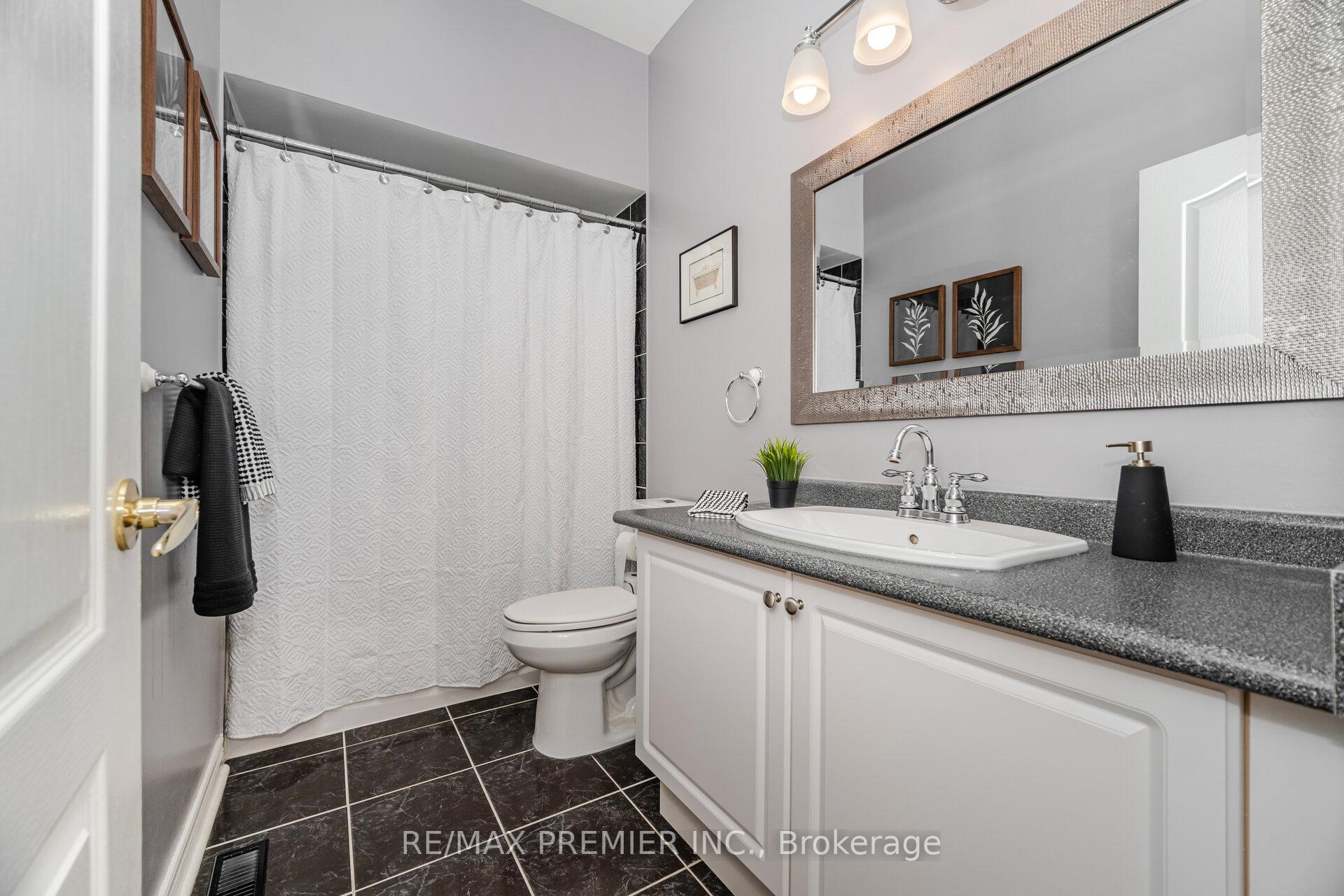 Photo 21 of 183 Regency View Heights, Vaughan, Rural Vaughan — HOMEH