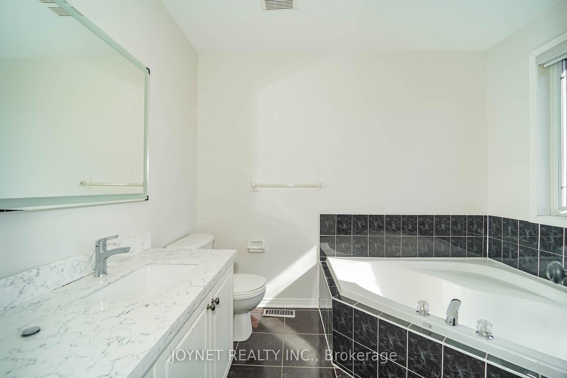 Photo 27 of 243 Yellowood Circle, Vaughan, Patterson — HOMEH