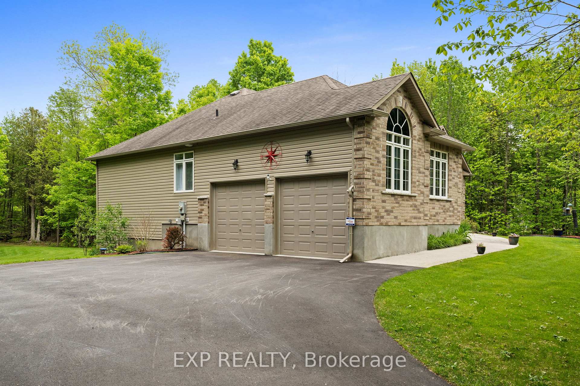 Photo 2 of 213 Justin Drive, Beckwith, Beckwith Twp — HOMEH