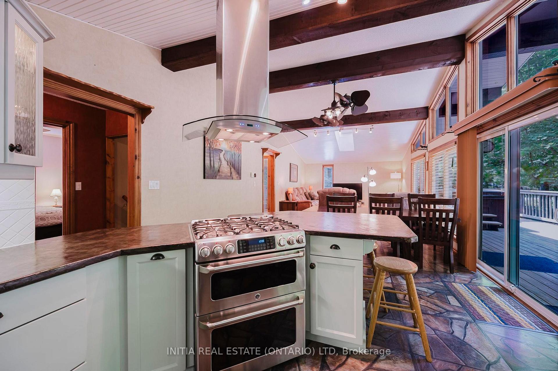 Photo 12 of 77812 Orchard Line, Bluewater, Bayfield — HOMEH