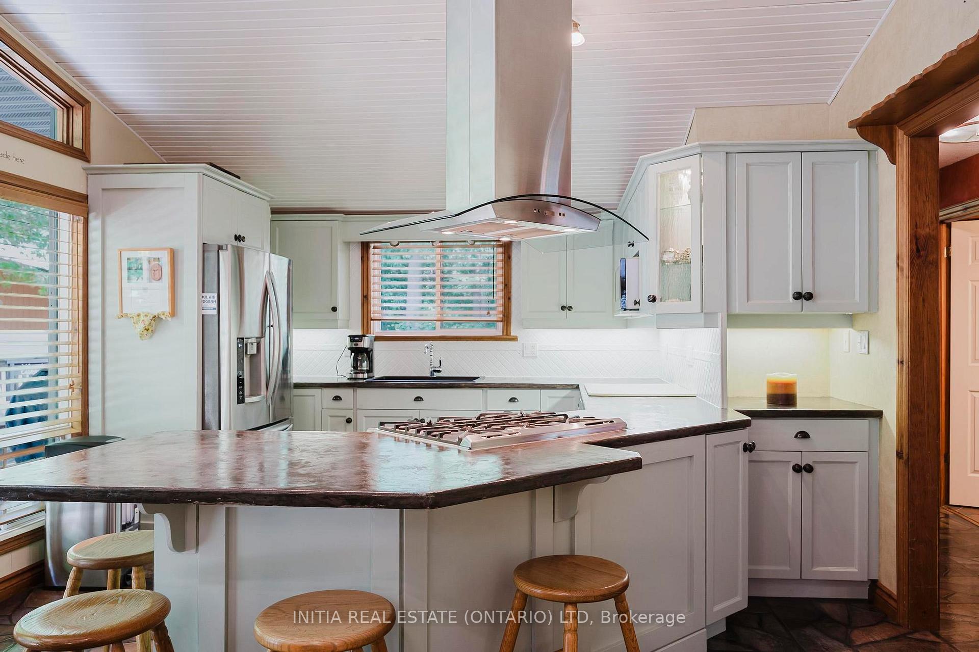 Photo 13 of 77812 Orchard Line, Bluewater, Bayfield — HOMEH