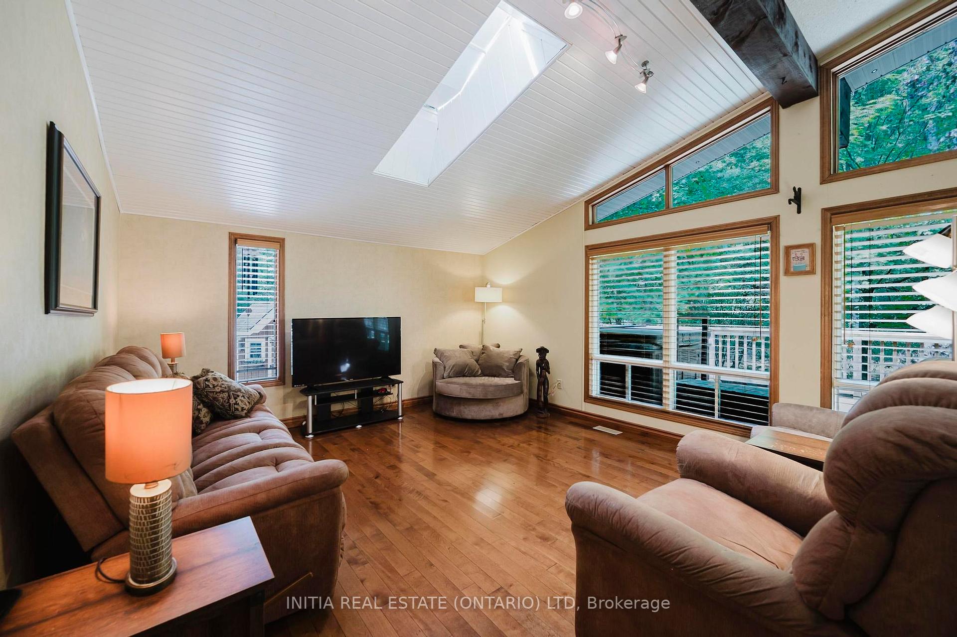 Photo 14 of 77812 Orchard Line, Bluewater, Bayfield — HOMEH