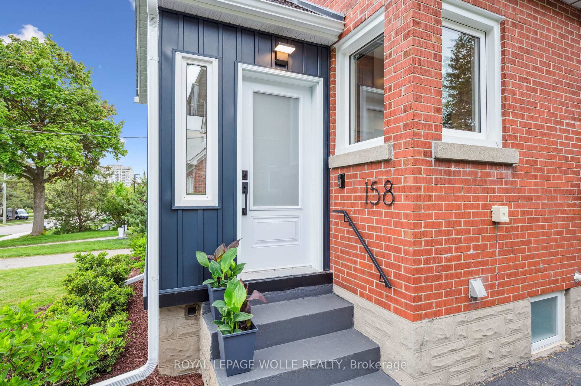 Photo 6 of 158 Lucan Avenue, Waterloo — HOMEH