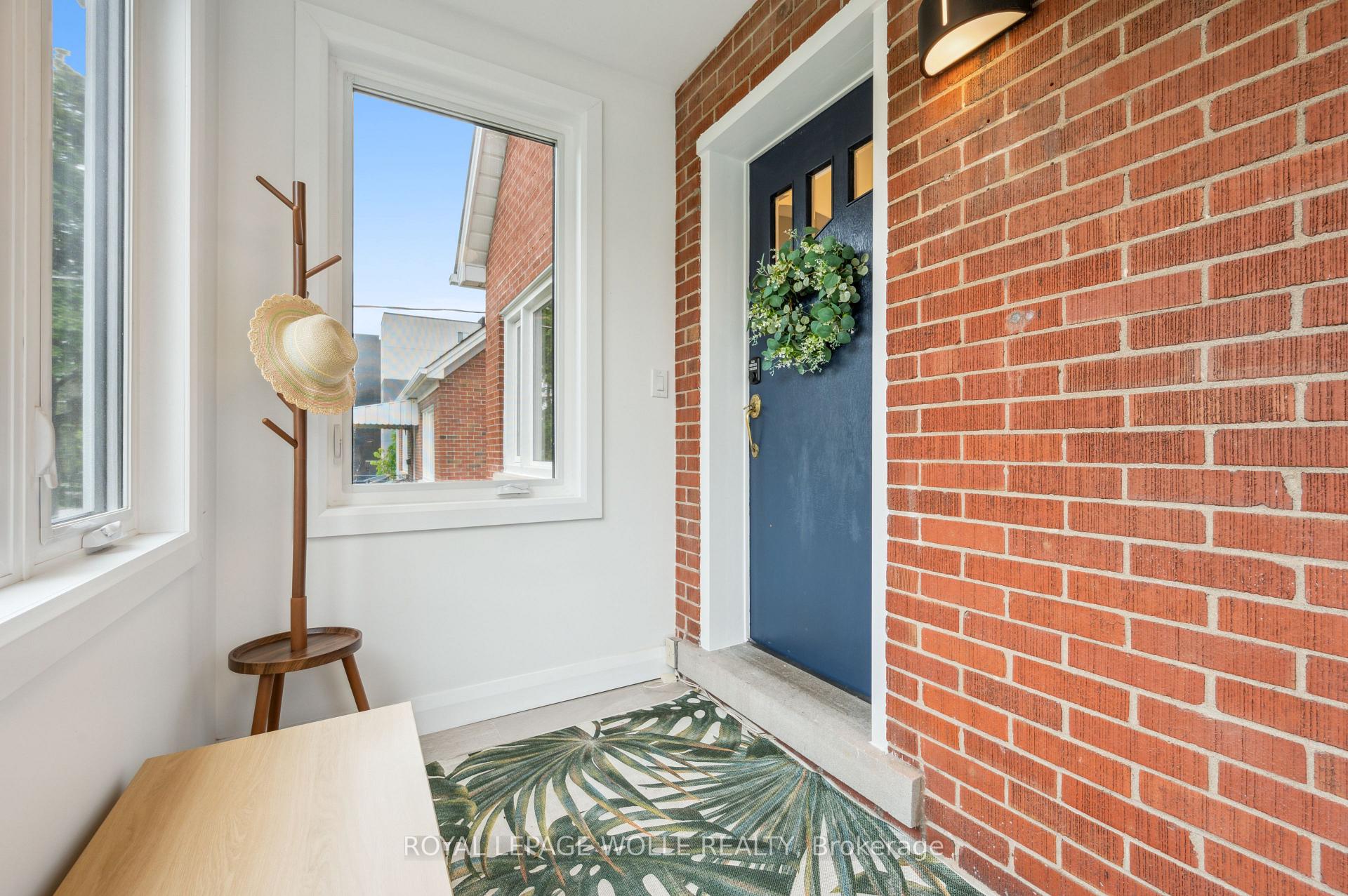 Photo 7 of 158 Lucan Avenue, Waterloo — HOMEH