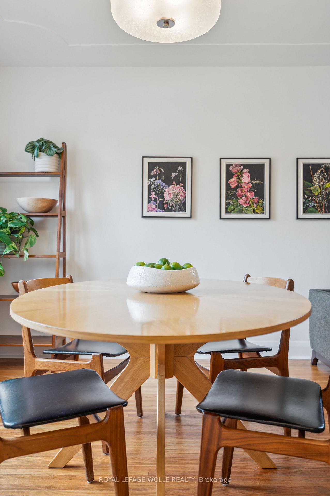 Photo 14 of 158 Lucan Avenue, Waterloo — HOMEH