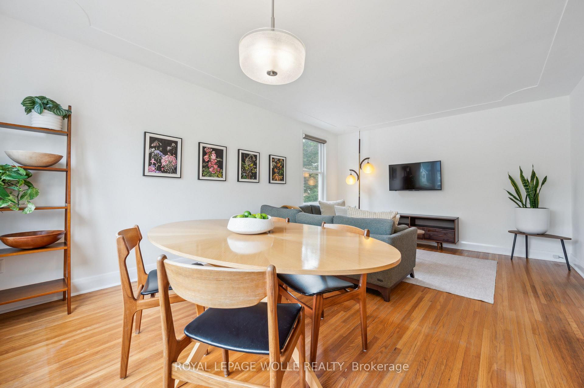 Photo 16 of 158 Lucan Avenue, Waterloo — HOMEH