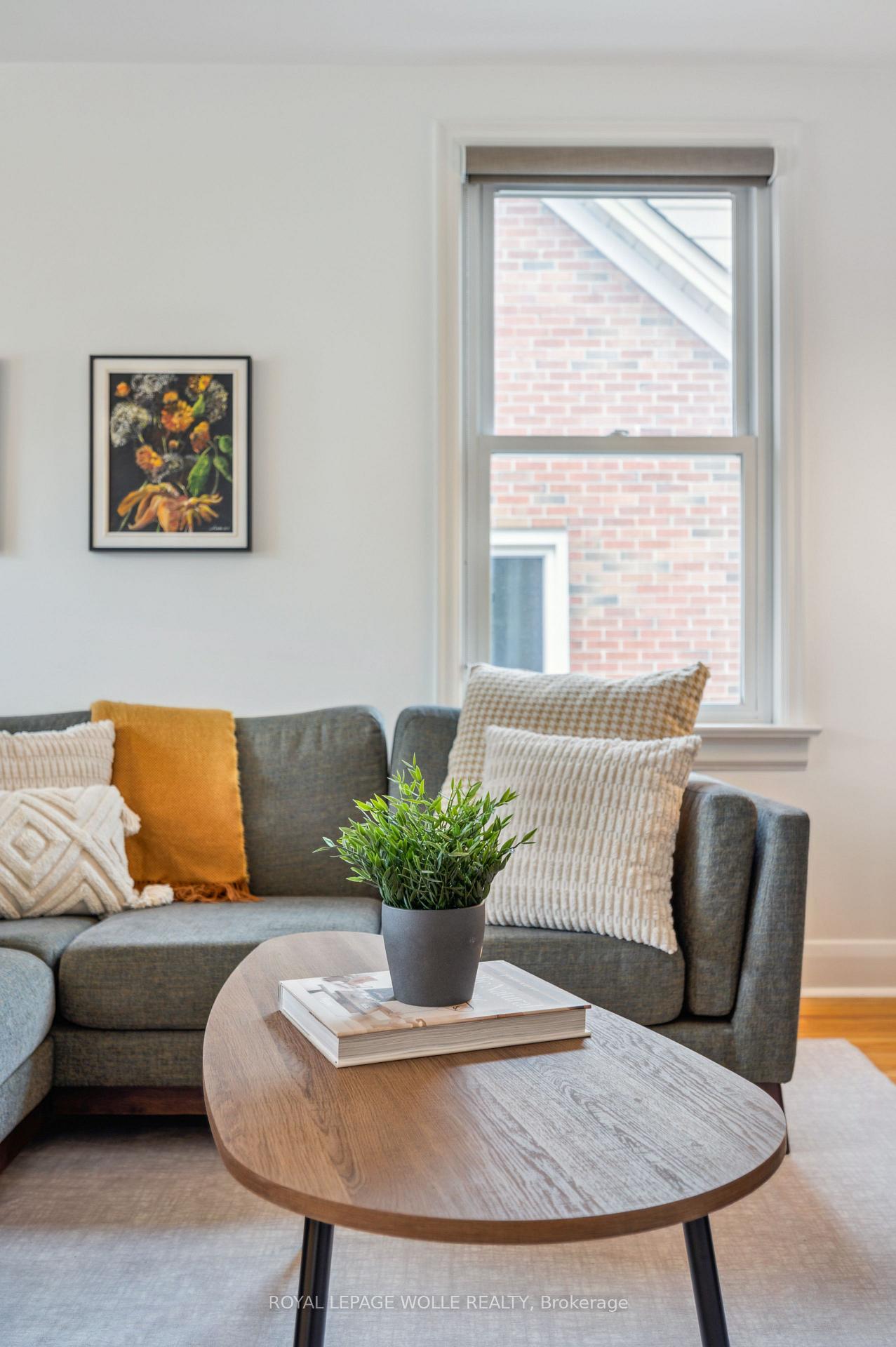 Photo 18 of 158 Lucan Avenue, Waterloo — HOMEH