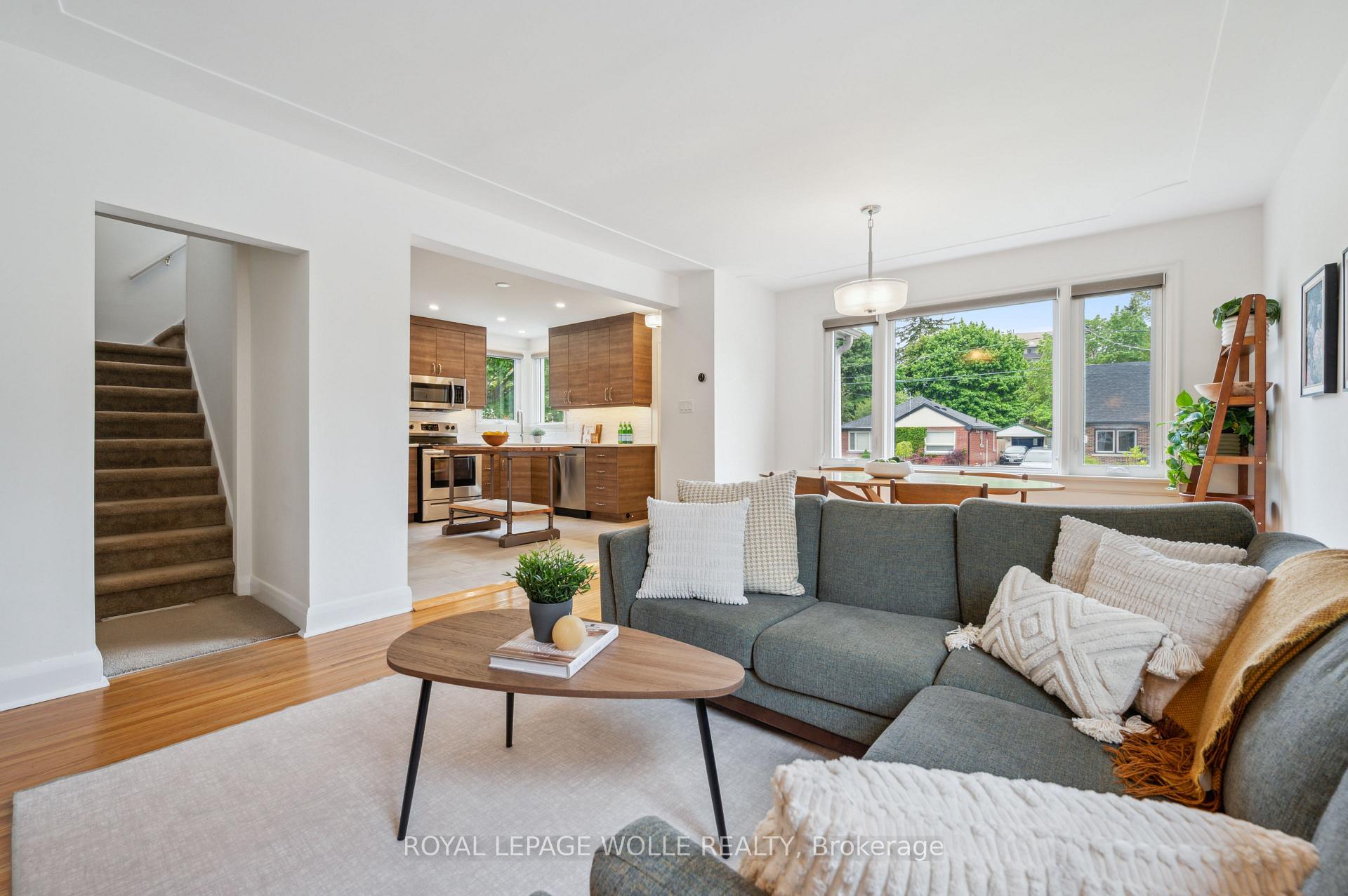 Photo 20 of 158 Lucan Avenue, Waterloo — HOMEH