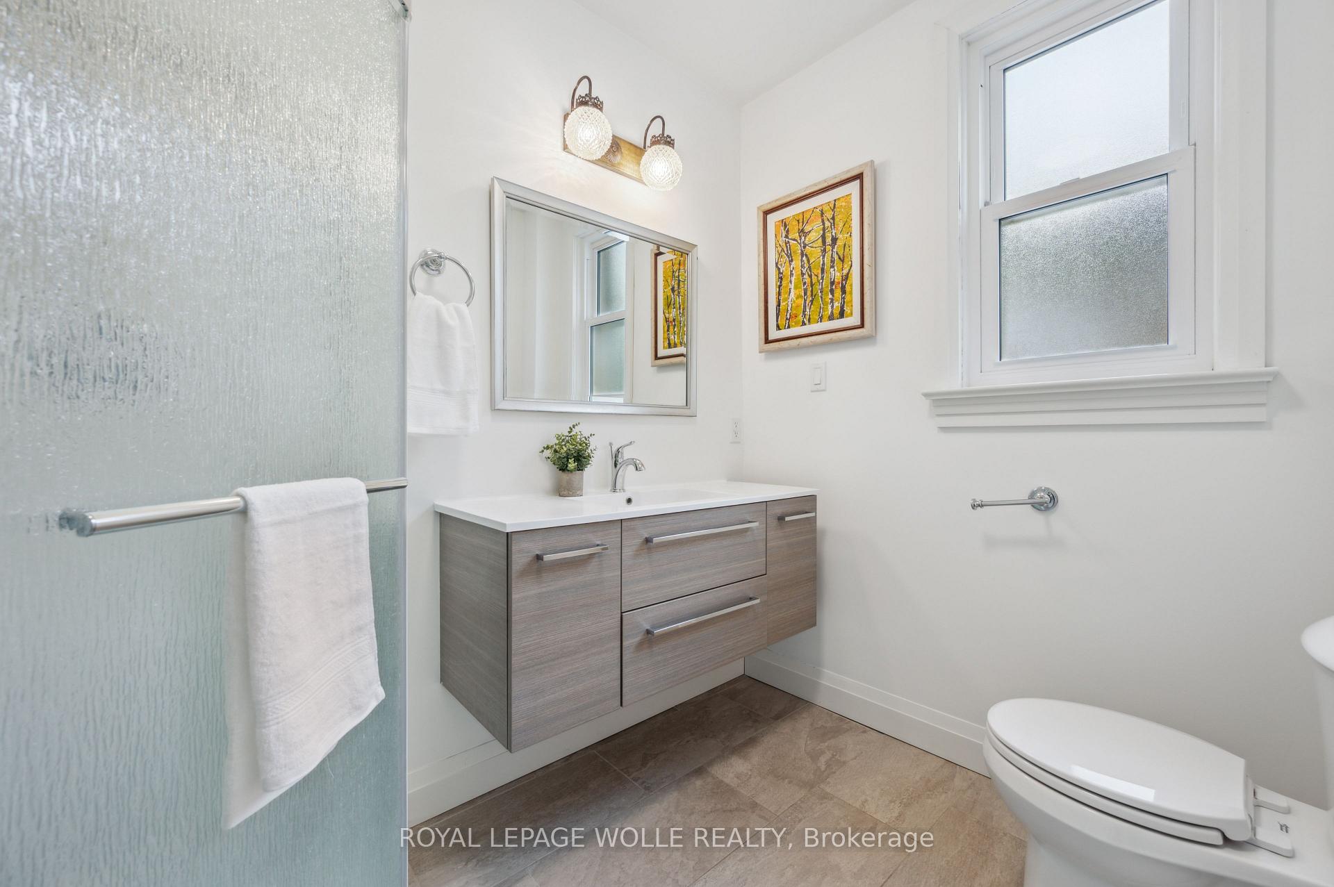 Photo 23 of 158 Lucan Avenue, Waterloo — HOMEH