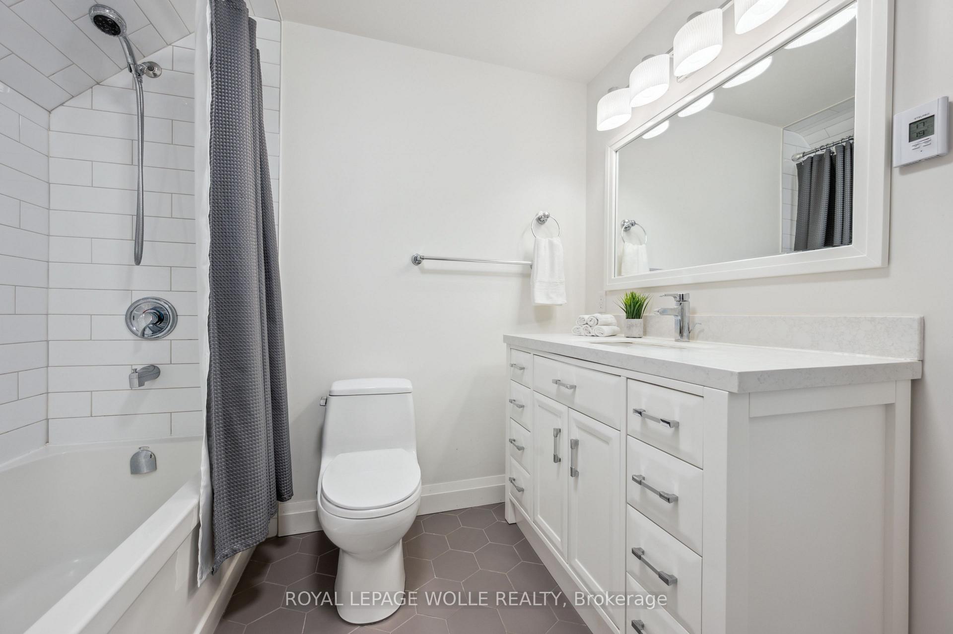 Photo 26 of 158 Lucan Avenue, Waterloo — HOMEH