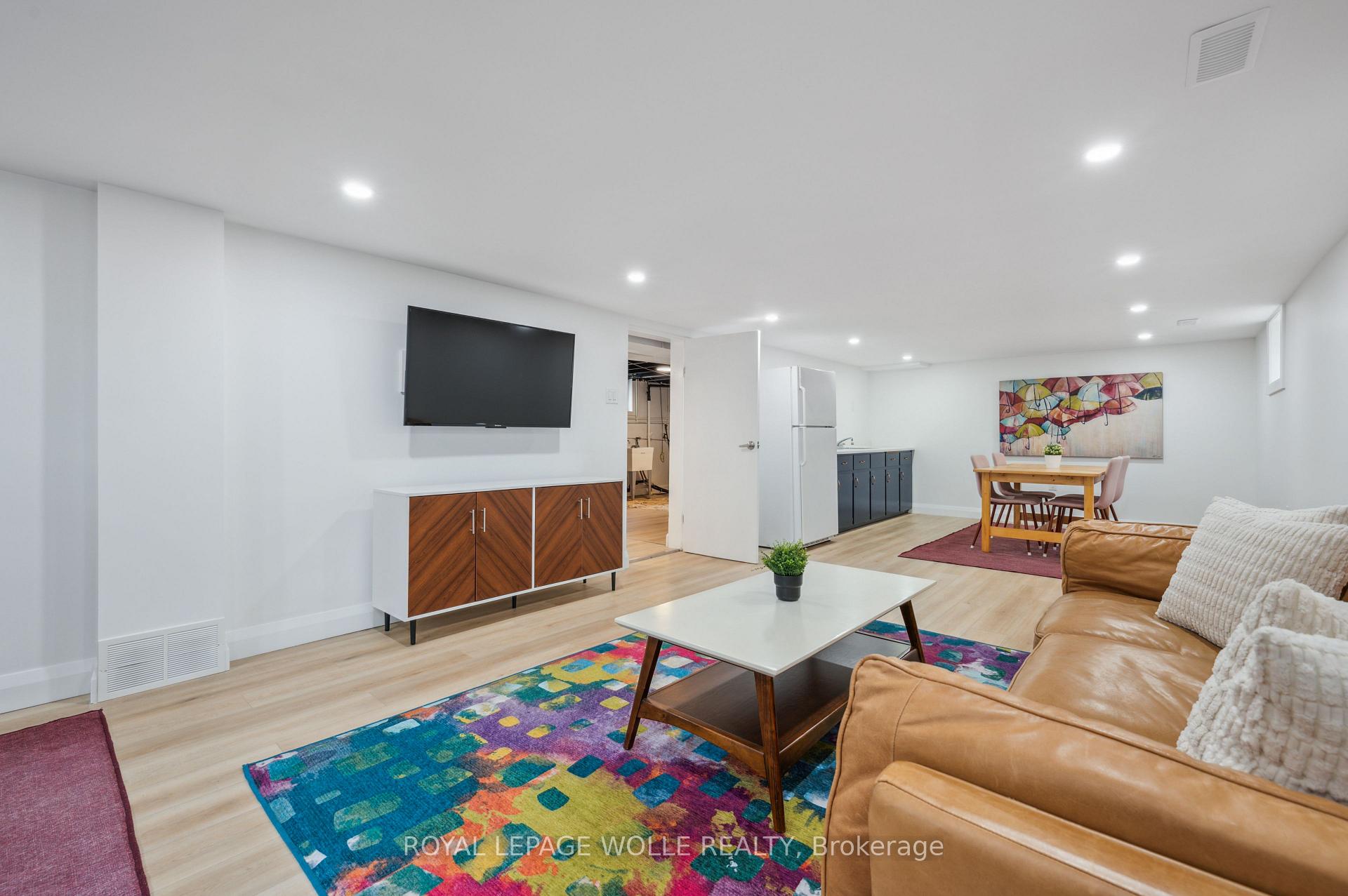 Photo 30 of 158 Lucan Avenue, Waterloo — HOMEH