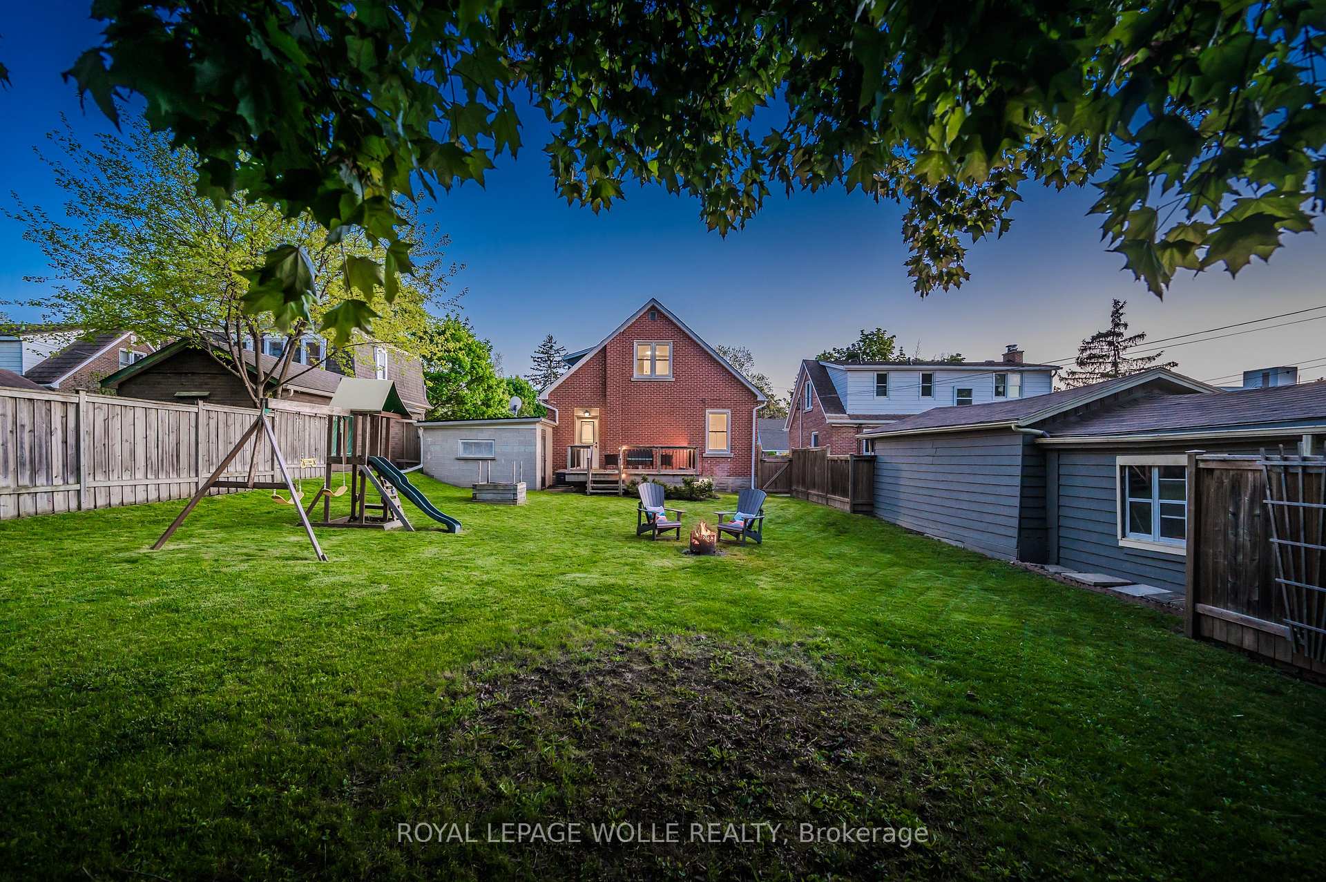 Photo 37 of 158 Lucan Avenue, Waterloo — HOMEH