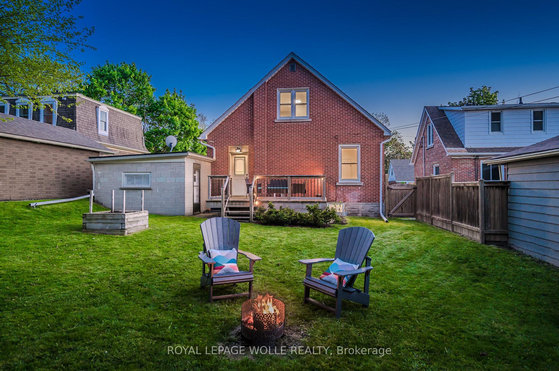 Photo 38 of 158 Lucan Avenue, Waterloo — HOMEH