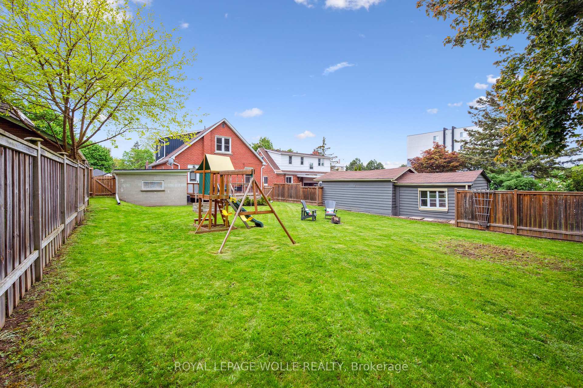 Photo 39 of 158 Lucan Avenue, Waterloo — HOMEH
