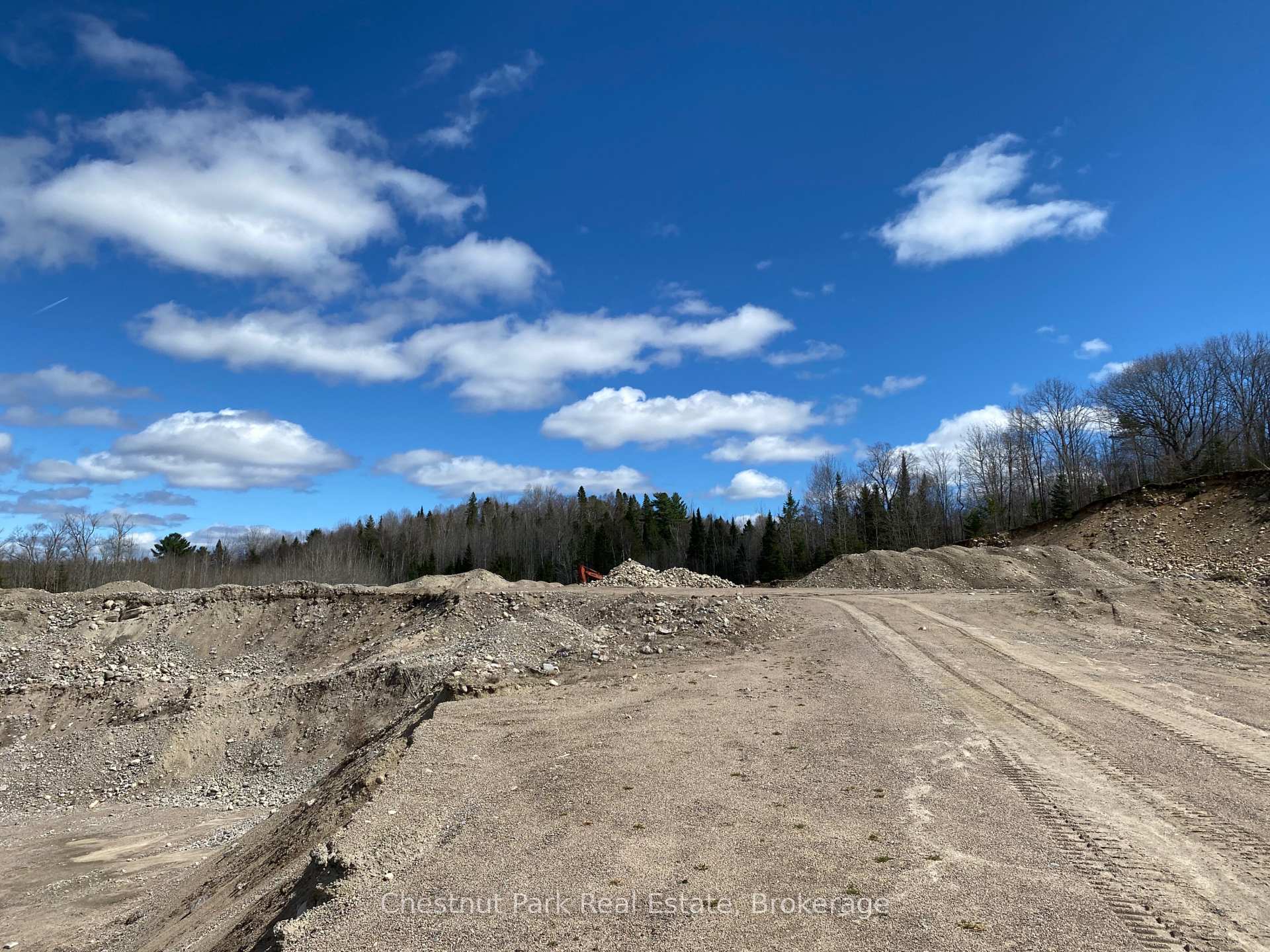 Photo 10 of 1302 Garage Road, Armour — HOMEH