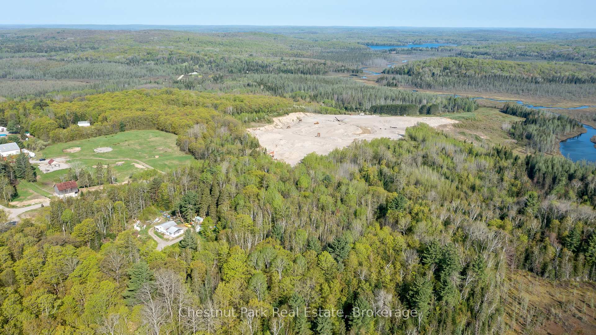Photo 15 of 1302 Garage Road, Armour — HOMEH