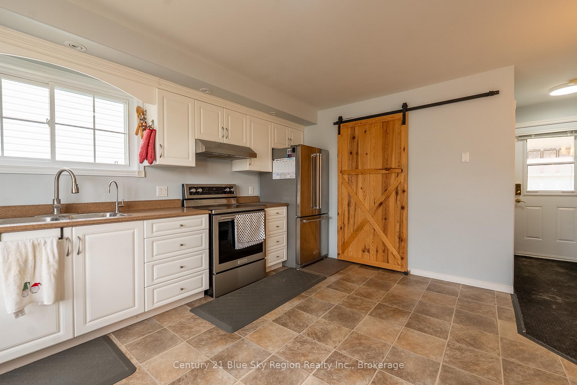 Photo 4 of 144 William Street, West Nipissing, Sturgeon Falls — HOMEH