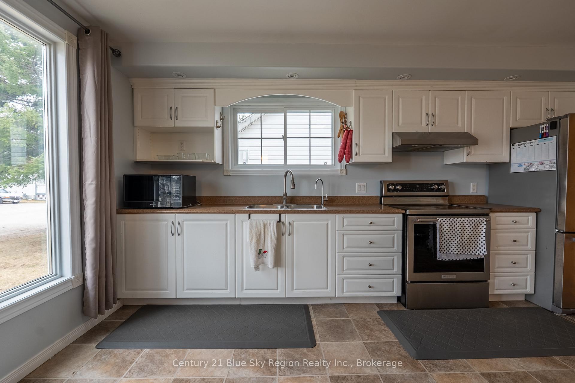 Photo 5 of 144 William Street, West Nipissing, Sturgeon Falls — HOMEH