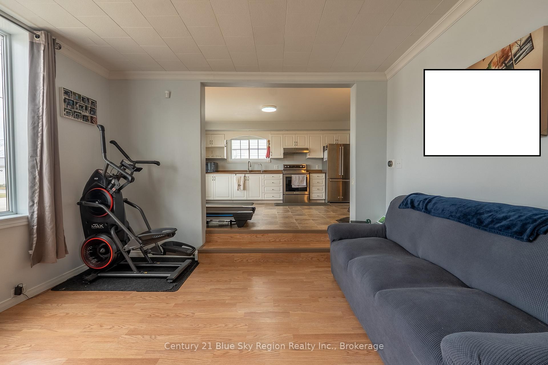 Photo 8 of 144 William Street, West Nipissing, Sturgeon Falls — HOMEH