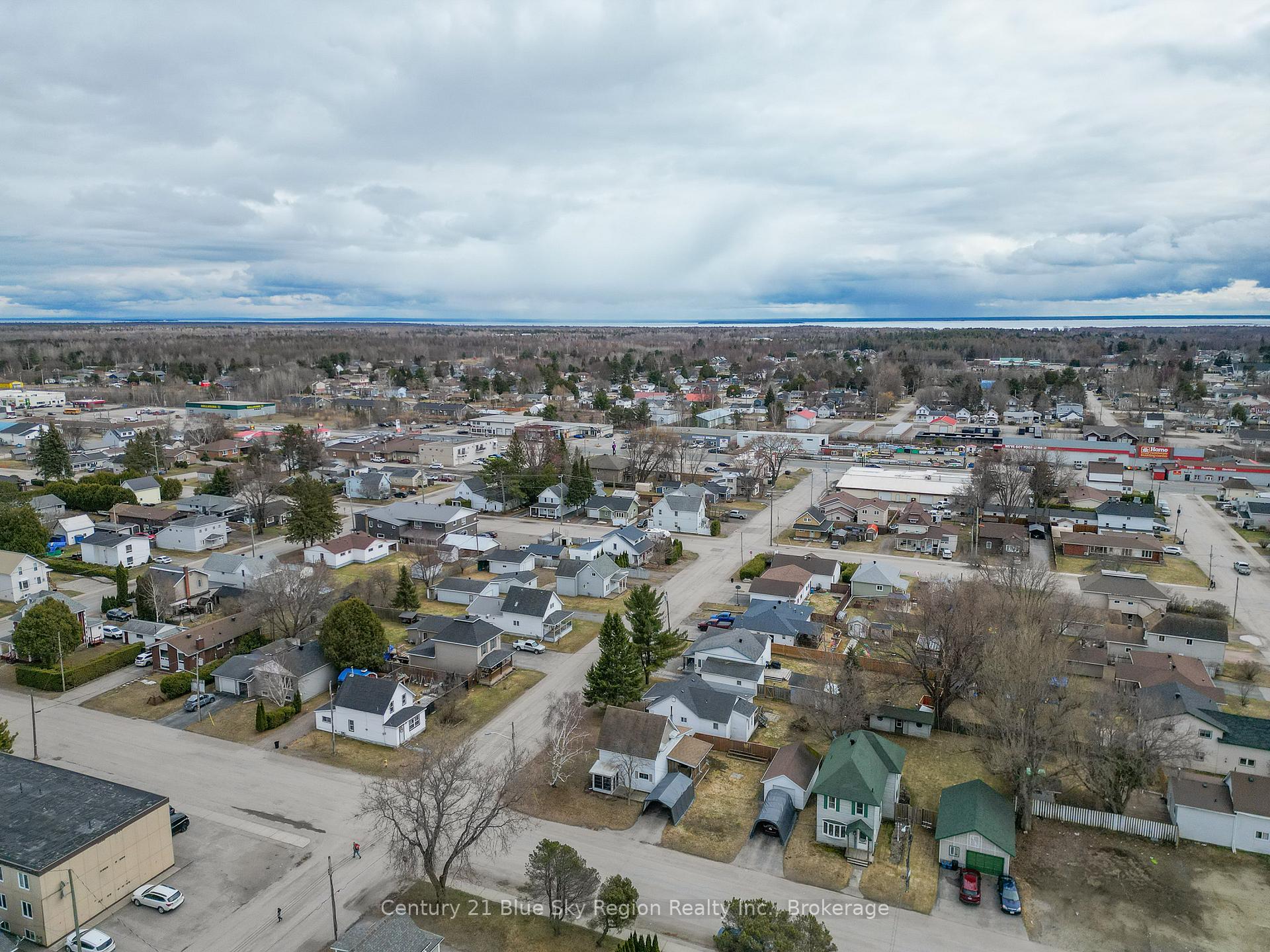 Photo 31 of 144 William Street, West Nipissing, Sturgeon Falls — HOMEH