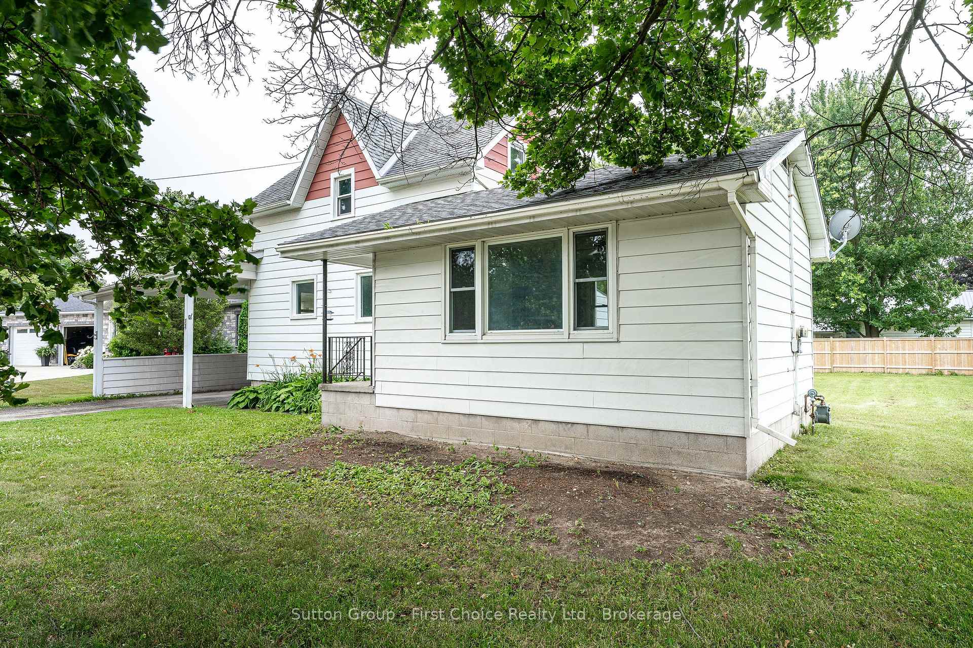 Photo 2 of 44 Huron Road, West Perth, Mitchell — HOMEH