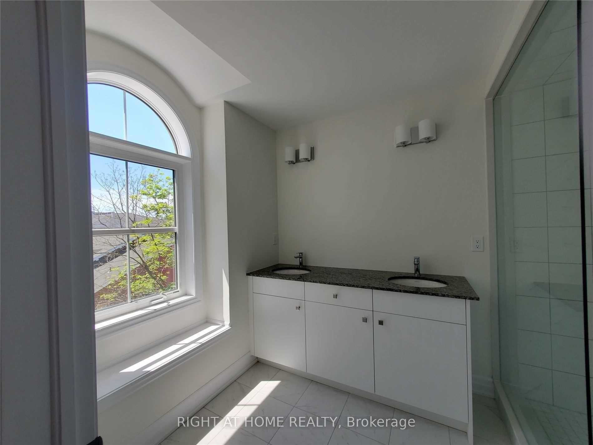 Photo 10 of Unit 3, 2 Church Street, Vaughan, Maple — HOMEH
