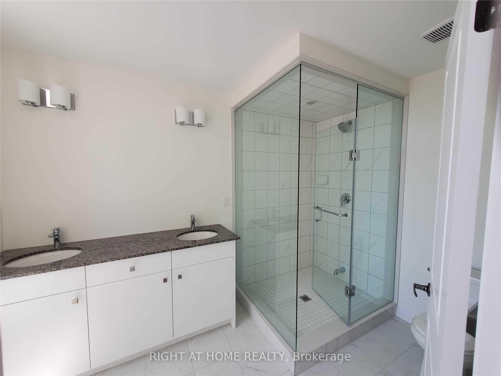 Photo 11 of Unit 3, 2 Church Street, Vaughan, Maple — HOMEH