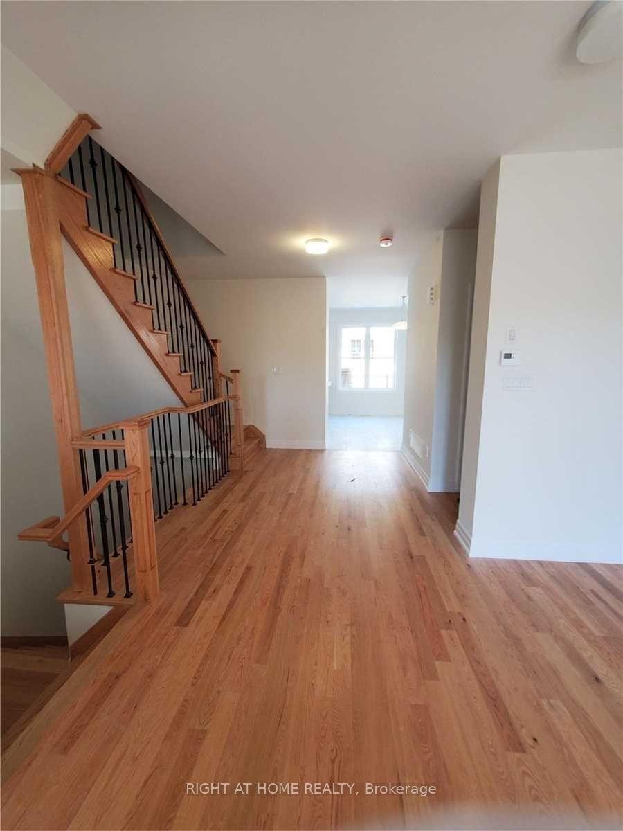 Photo 18 of Unit 3, 2 Church Street, Vaughan, Maple — HOMEH