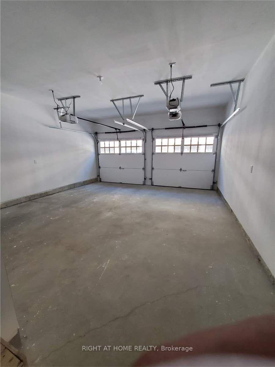 Photo 19 of Unit 3, 2 Church Street, Vaughan, Maple — HOMEH